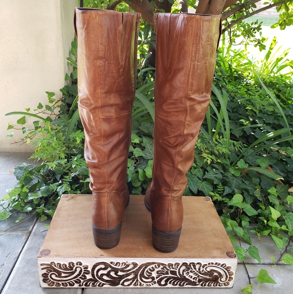 Simple Chic Cognac Leather Steve Madden Boots - Picture 10 of 11